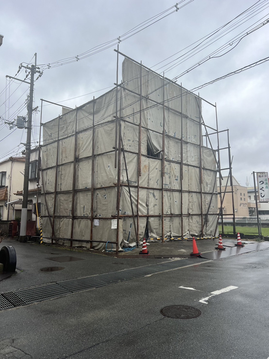 富田林市鉄骨3階建て解体工事